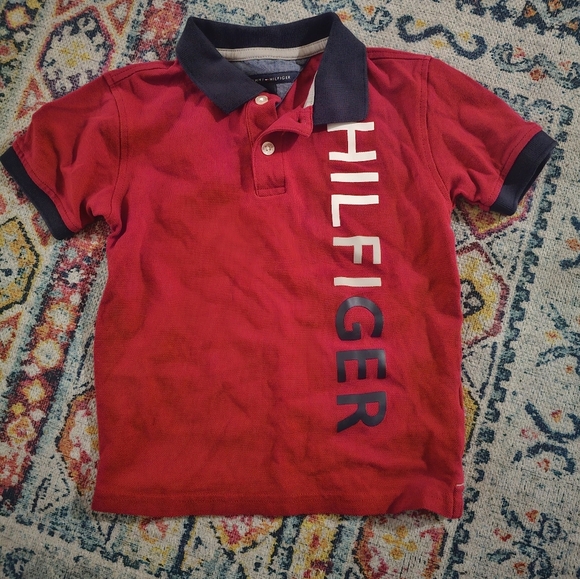 Kids red Tommy Hilfiger polo tee size 5 - Picture 1 of 5